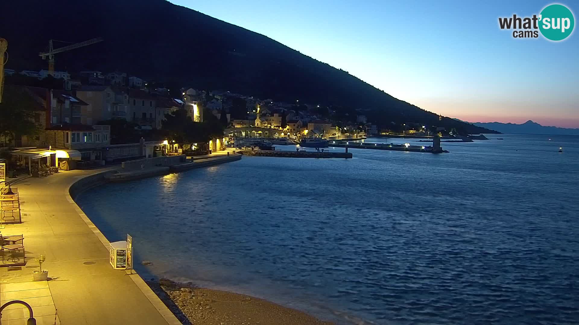 Webcam Bol Centro e Marina – Vista live dal porto di Bol