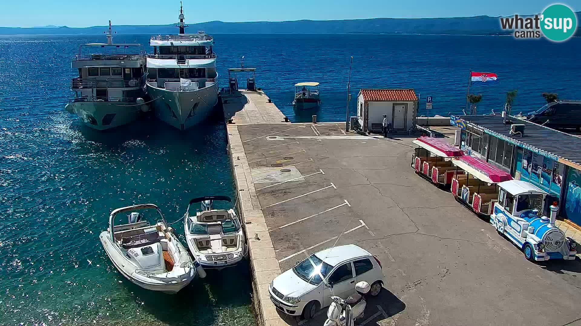 Webcam Bol Town Center & Marina – Live View from Bol, Brač