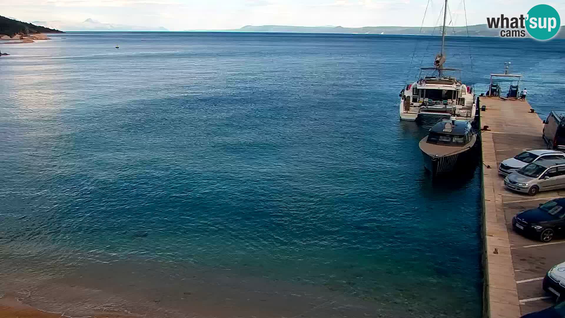 Webcam Bol Centro e Marina – Vista live dal porto di Bol