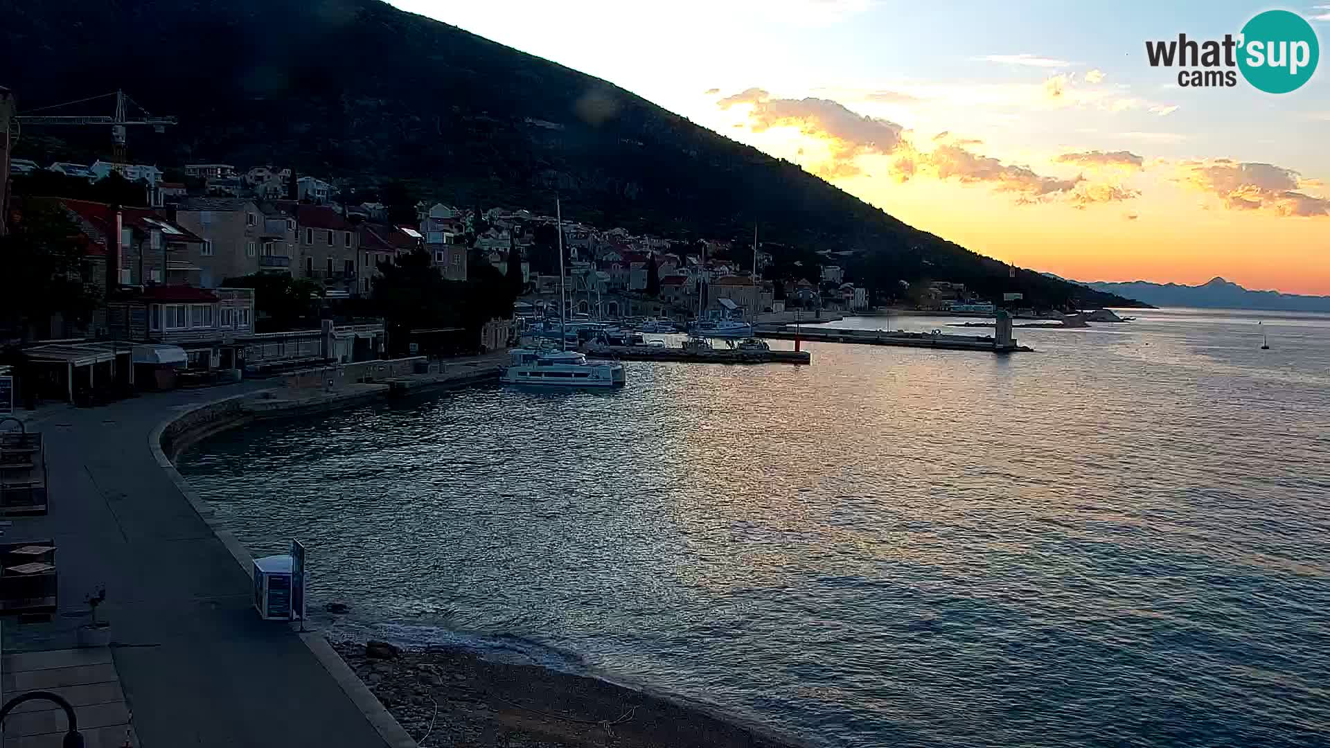 Webcam Bol Town Center & Marina – Live View from Bol, Brač
