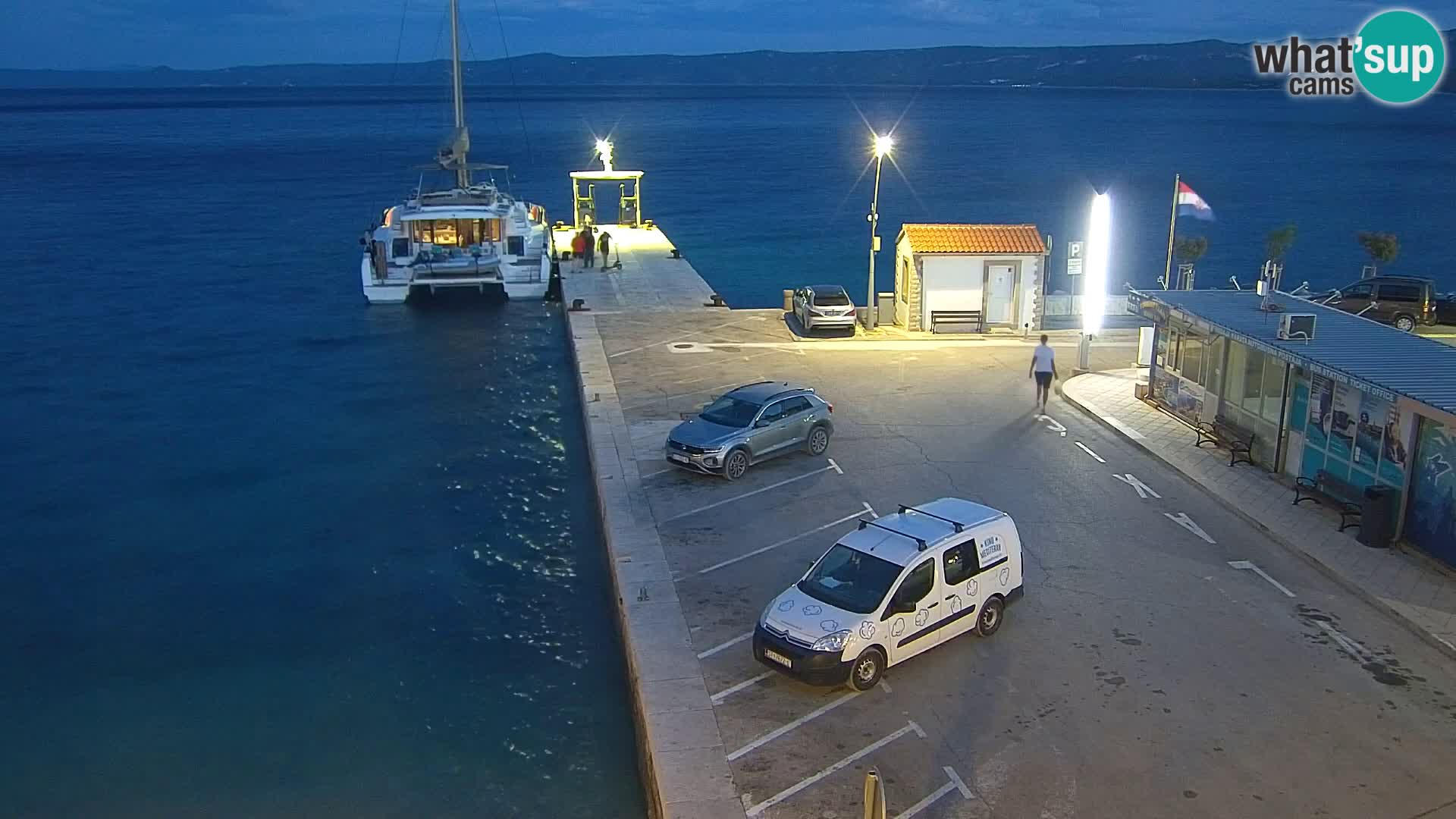 Webcam Bol Town Center & Marina – Live View from Bol, Brač