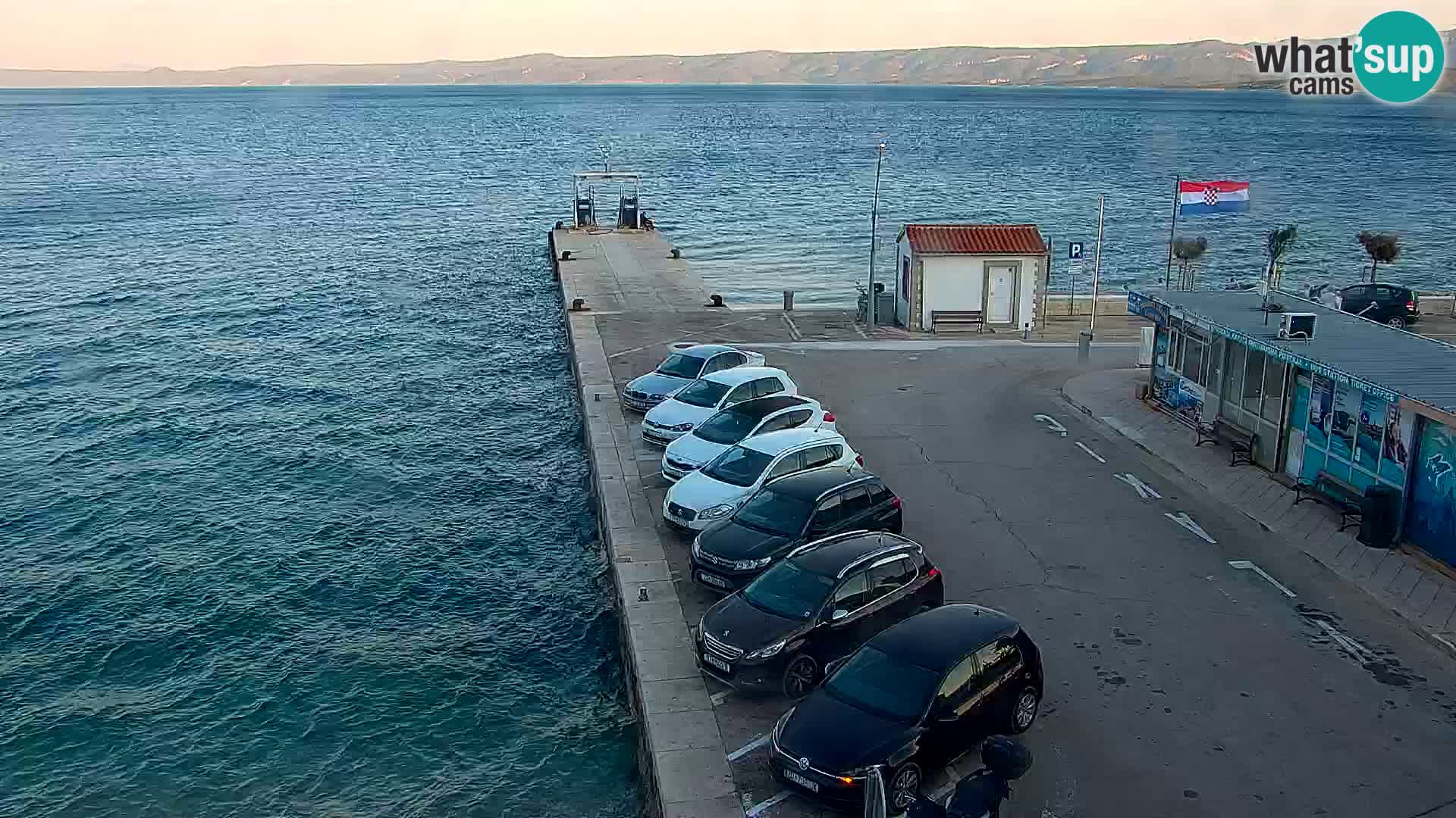 Webcam Bol Centro e Marina – Vista live dal porto di Bol