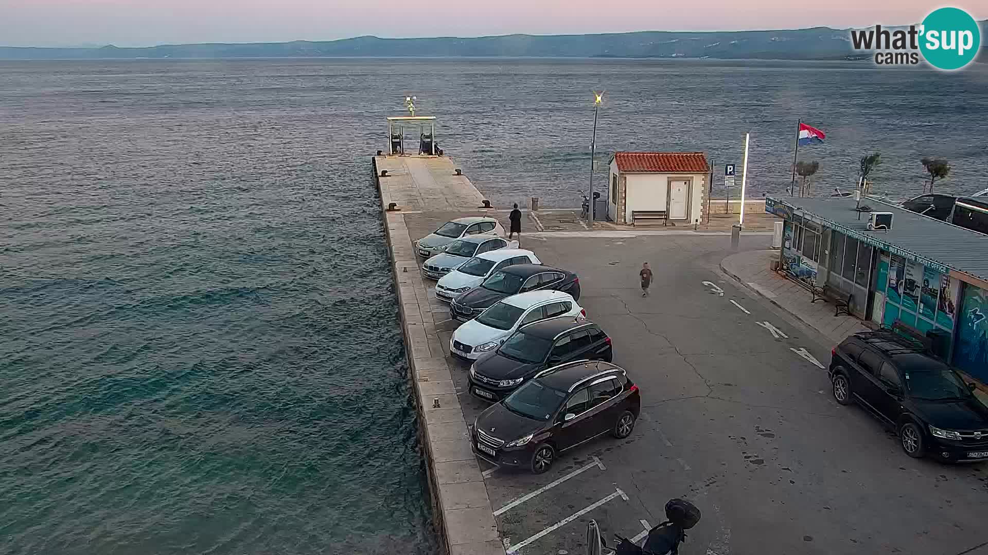 Webcam Bol Centro e Marina – Vista live dal porto di Bol