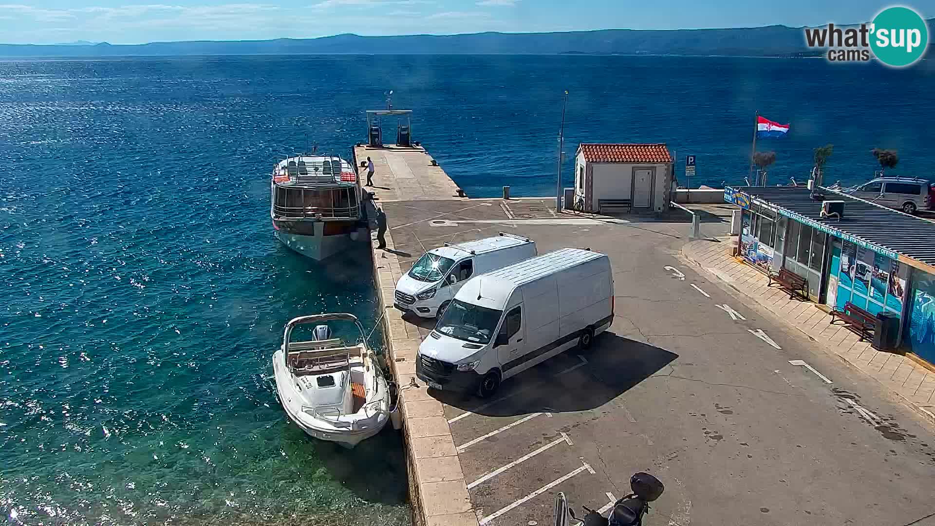 Webcam Bol Centro e Marina – Vista live dal porto di Bol