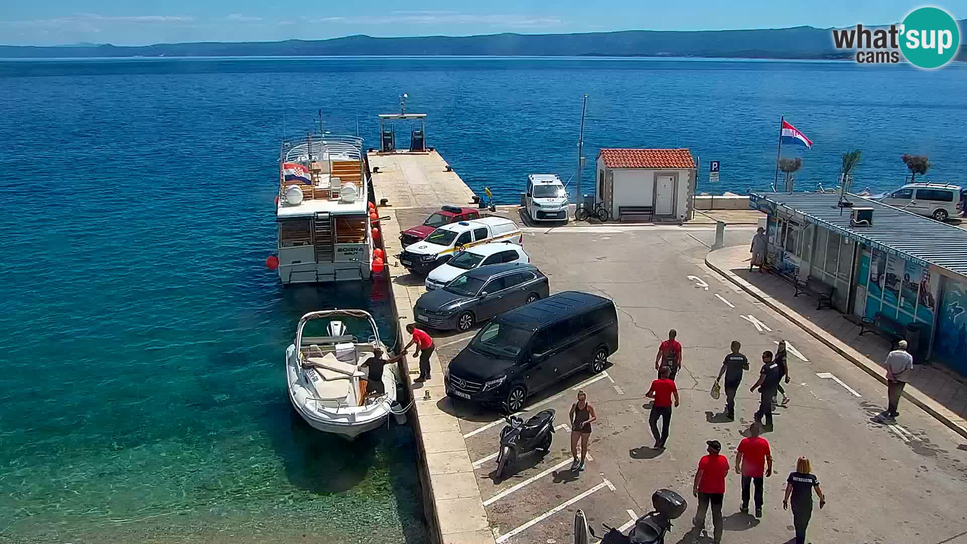 Webcam Bol Centro e Marina – Vista live dal porto di Bol