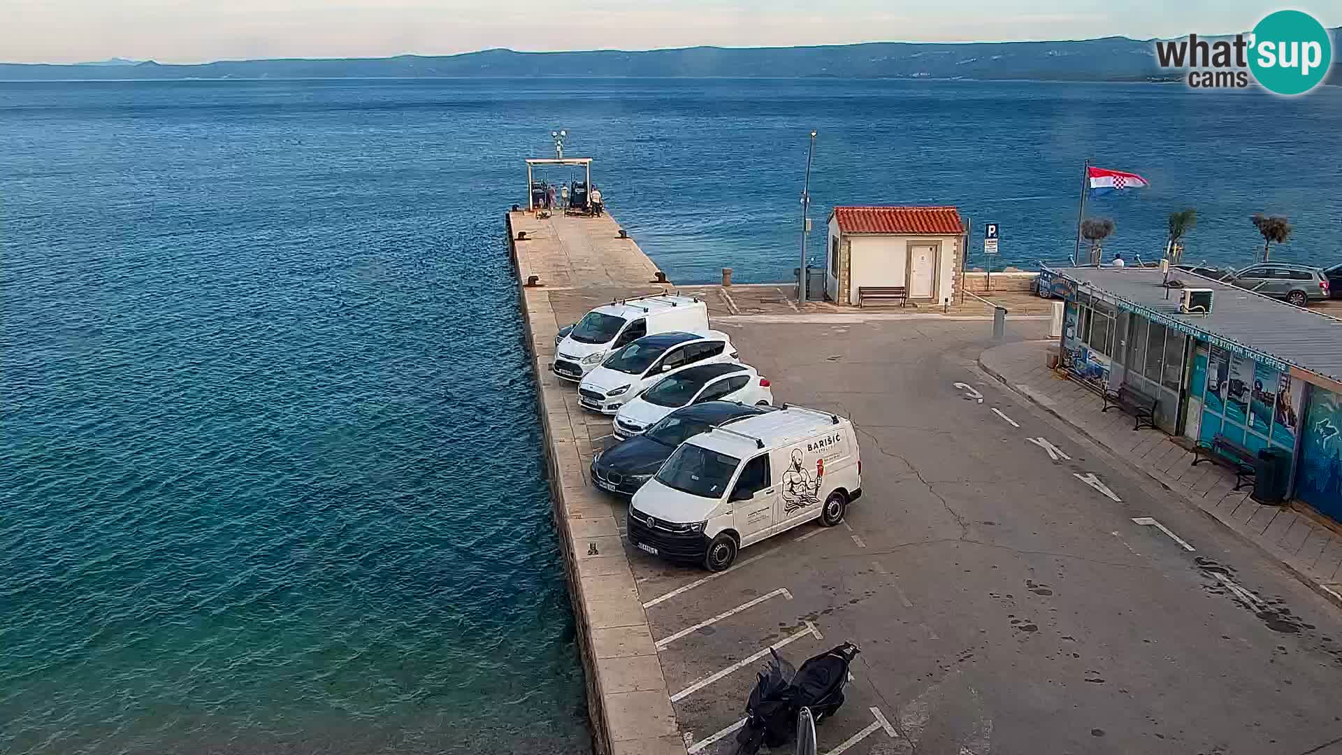 Webcam Bol Centro e Marina – Vista live dal porto di Bol
