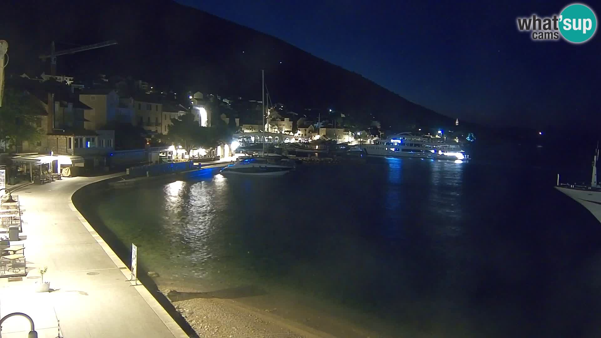 Webcam Bol Centro e Marina – Vista live dal porto di Bol