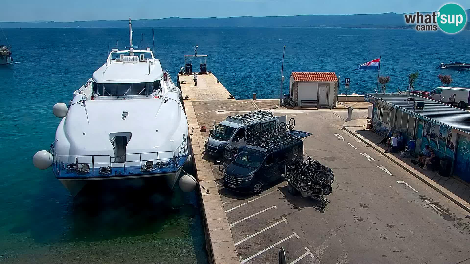 Webcam Bol Town Center & Marina – Live View from Bol, Brač