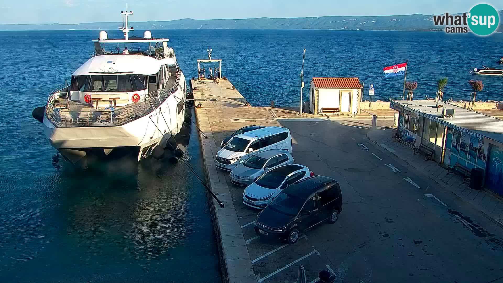 Webcam Bol Town Center & Marina – Live View from Bol, Brač