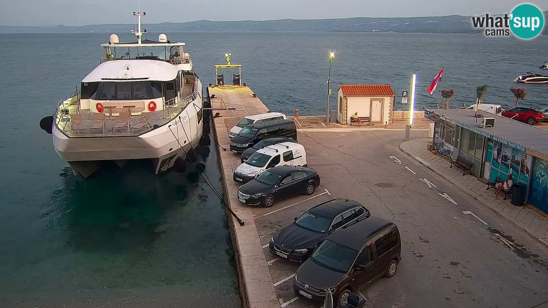 Webcam Bol Town Center & Marina – Live View from Bol, Brač