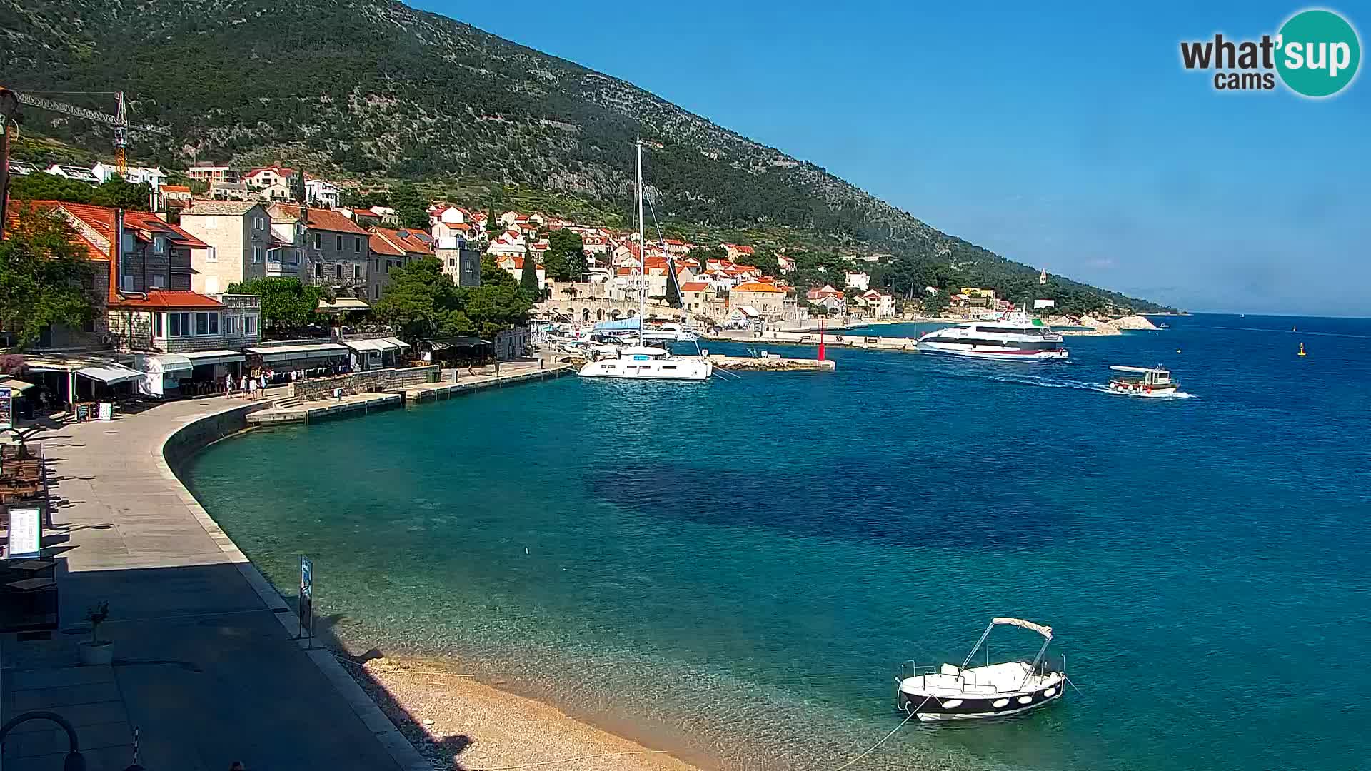 Webcam Bol Centro e Marina – Vista live dal porto di Bol