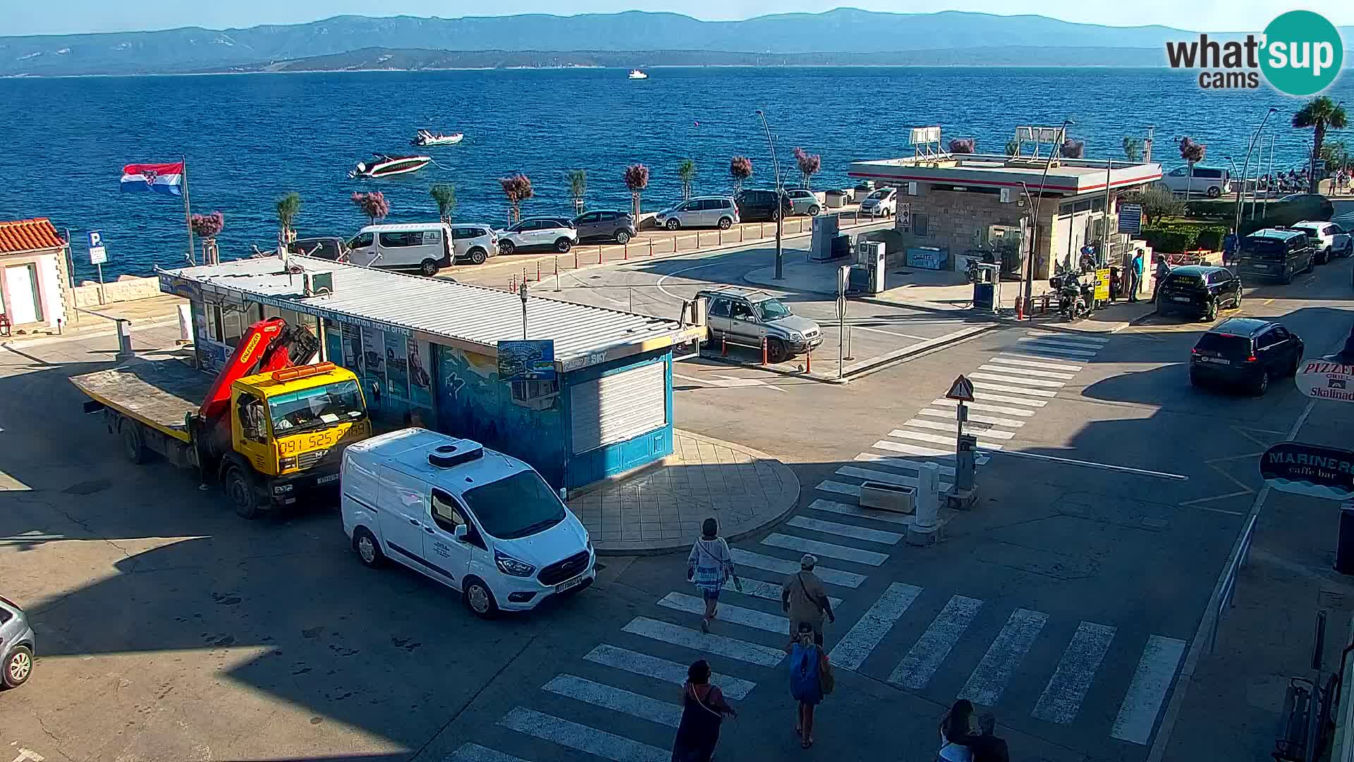 Webcam Bol Centro e Marina – Vista live dal porto di Bol