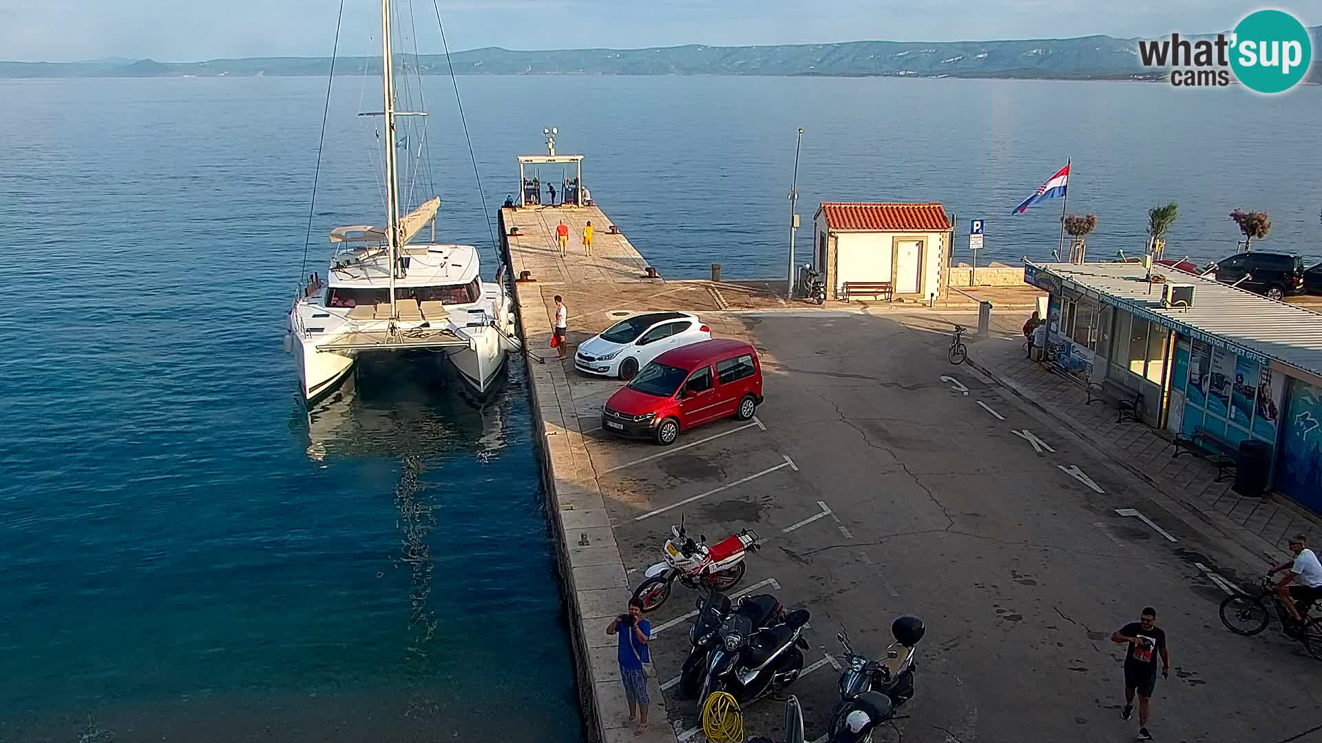 Webcam Bol Hafen & Ortszentrum – Liveblick aus Bol auf der Insel Brač