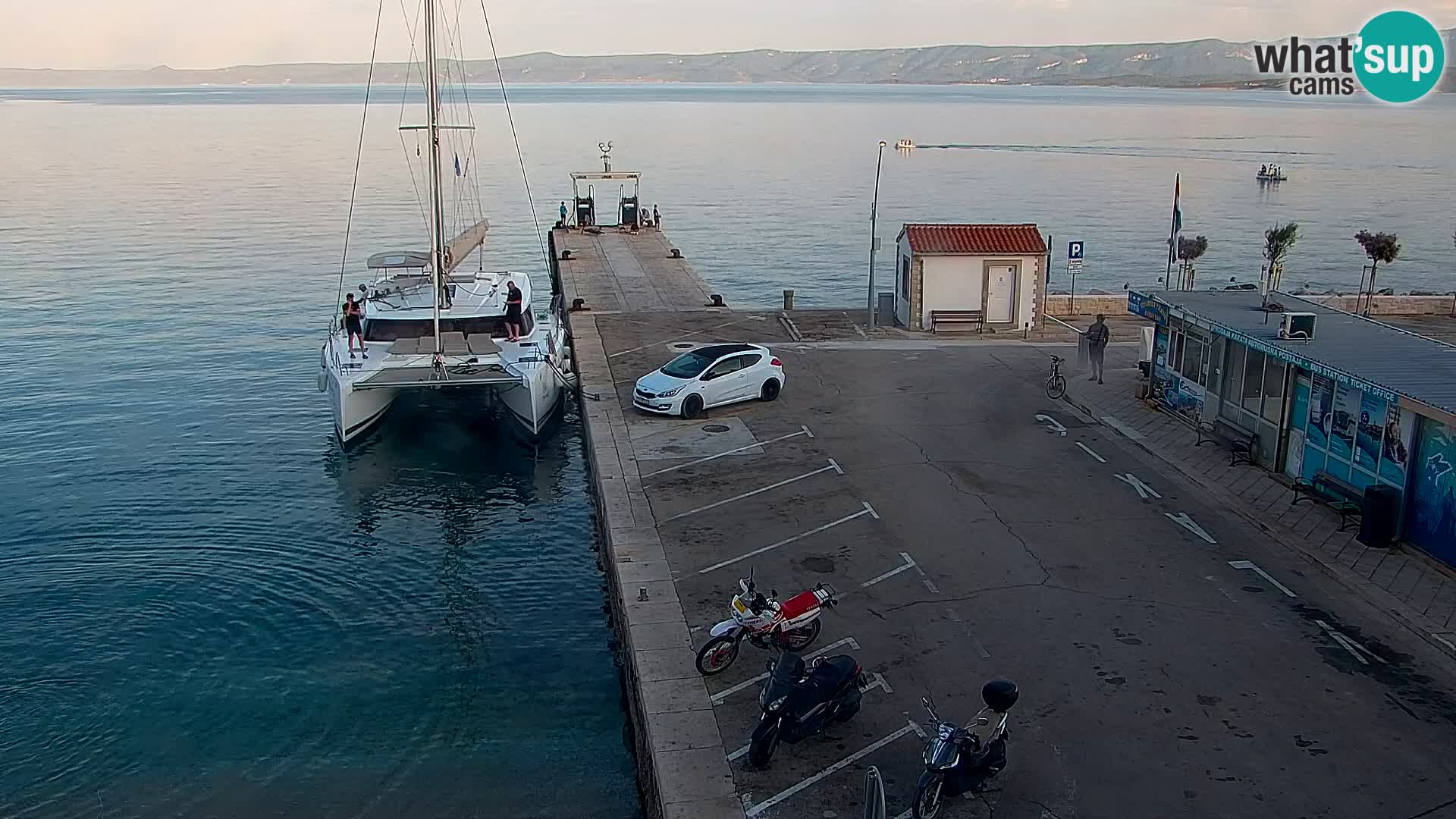Webcam Bol Centre-Ville & Marina – Vue en direct depuis Bol, île de Brač