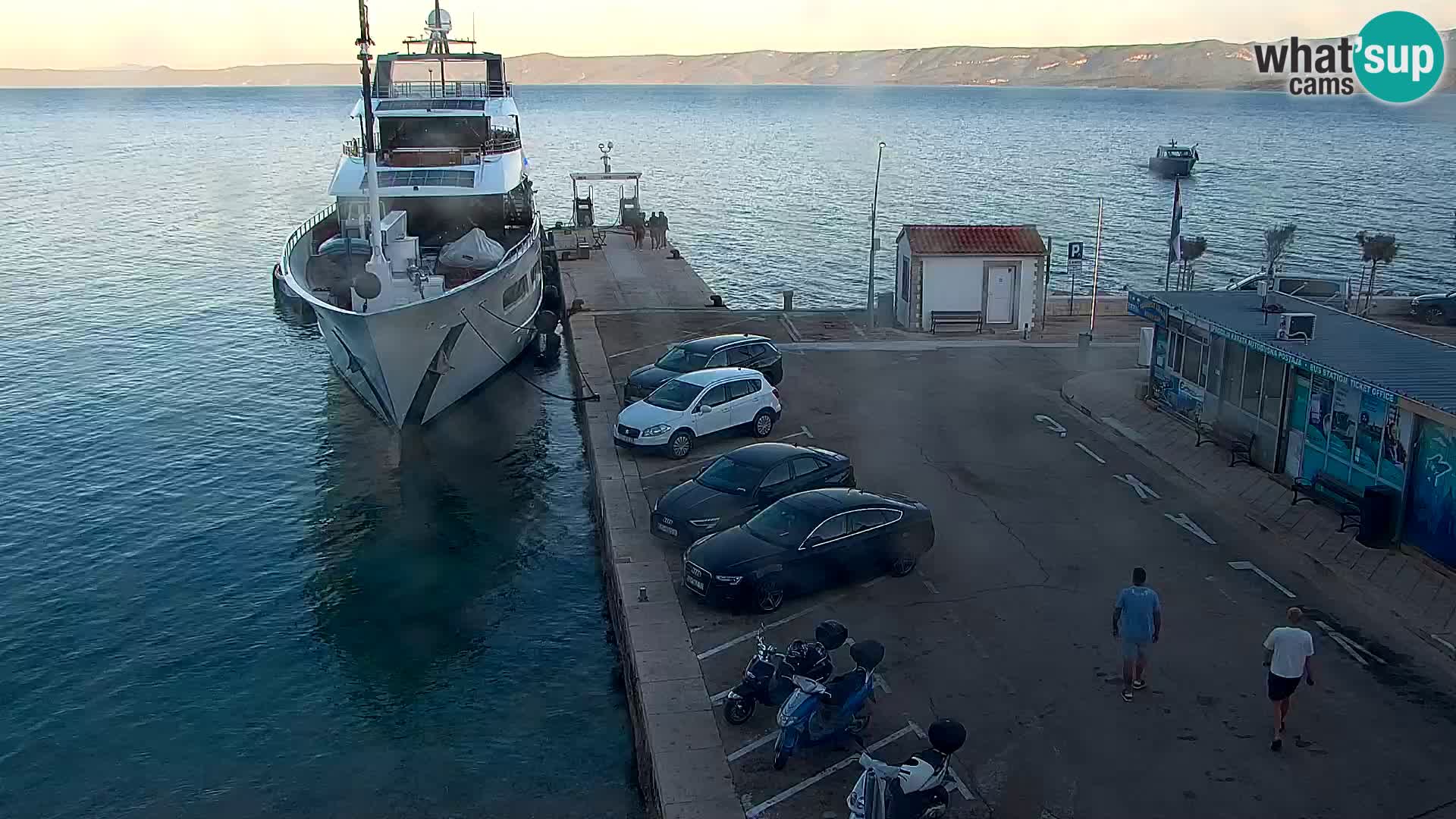 Webcam Bol Town Center & Marina – Live View from Bol, Brač