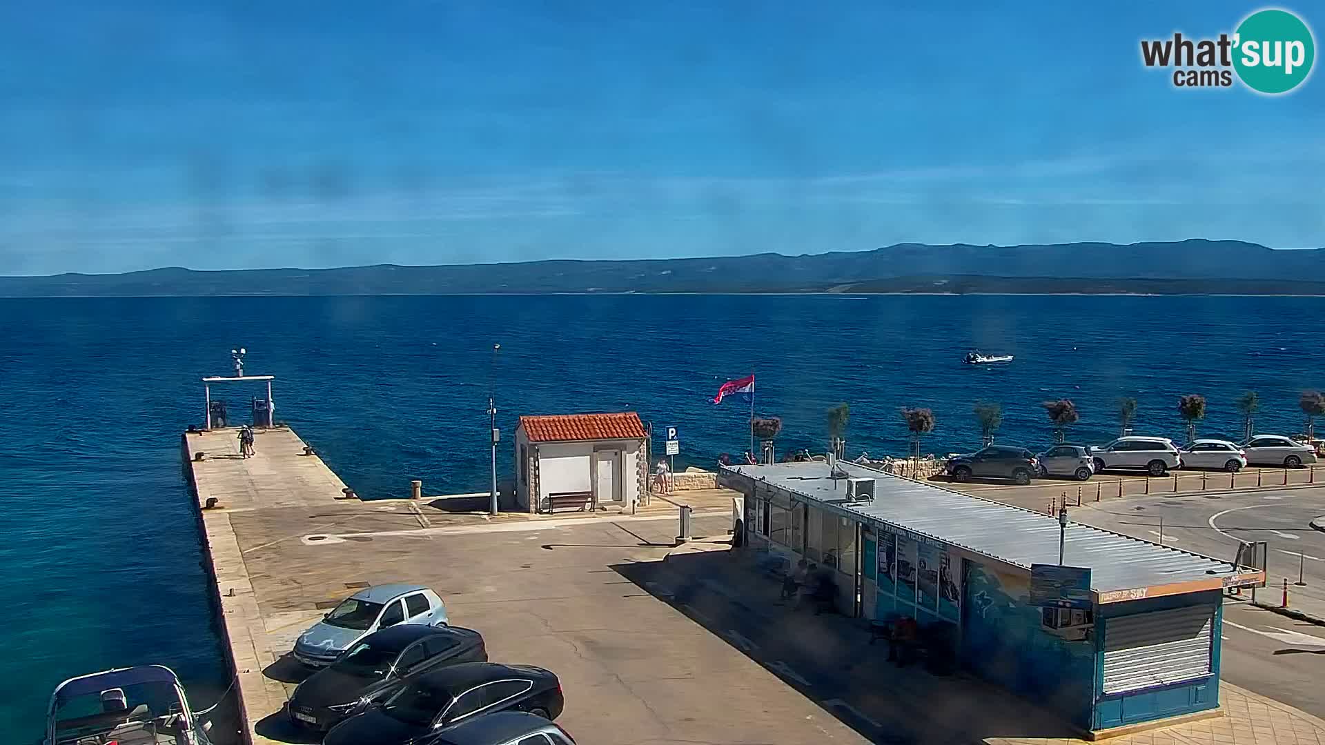 Webcam Bol Hafen & Ortszentrum – Liveblick aus Bol auf der Insel Brač