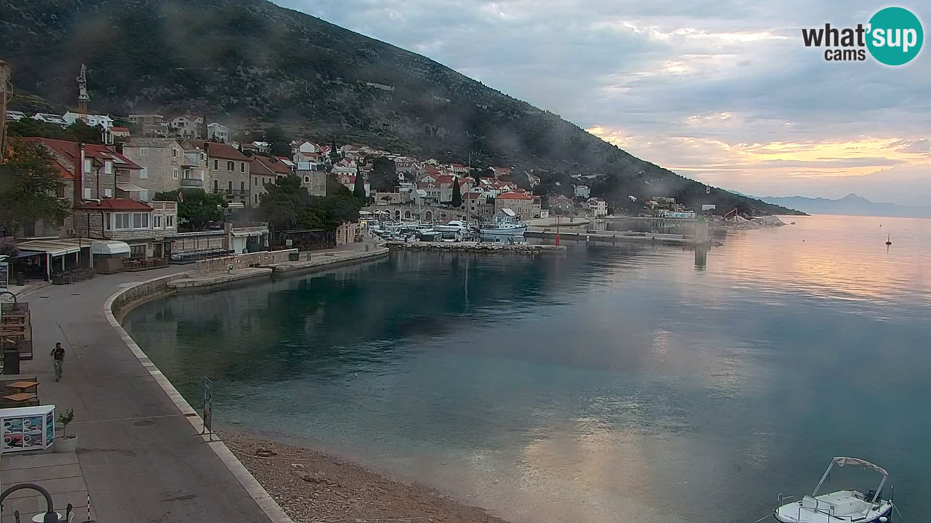 Webcam Bol Hafen & Ortszentrum – Liveblick aus Bol auf der Insel Brač