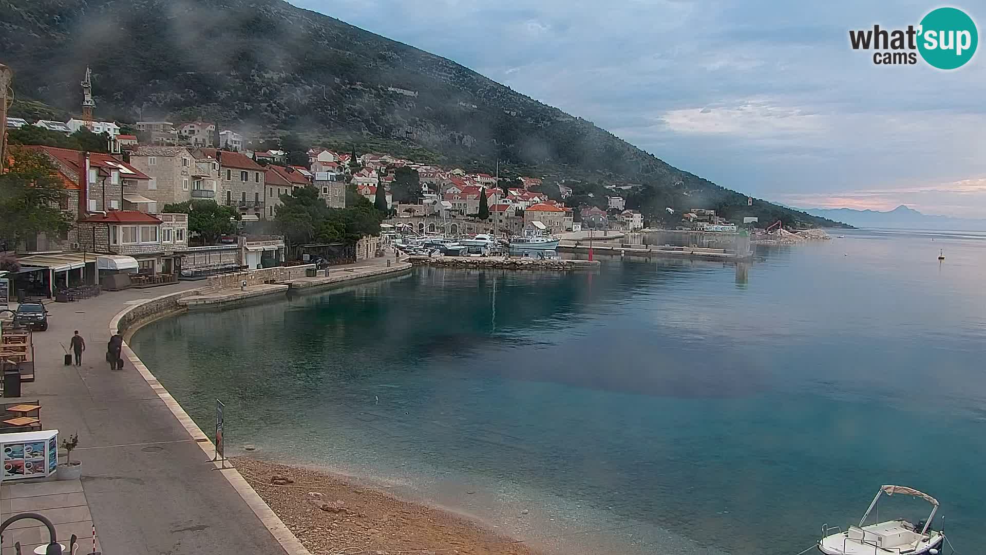 Webcam Bol Centro e Marina – Vista live dal porto di Bol