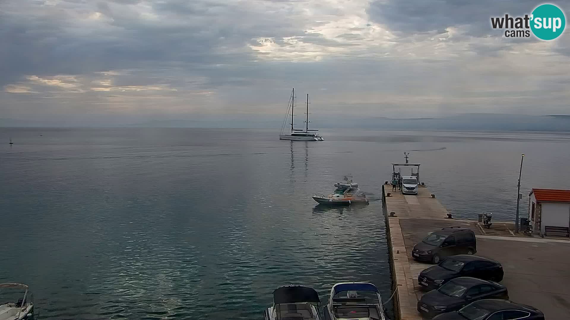 Webcam Bol Town Center & Marina – Live View from Bol, Brač