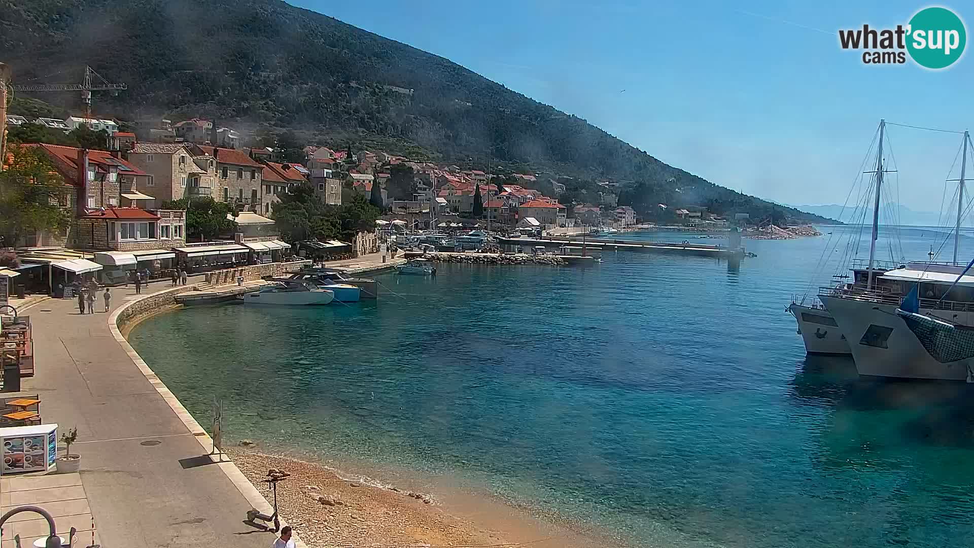 Webcam Bol Town Center & Marina – Live View from Bol, Brač
