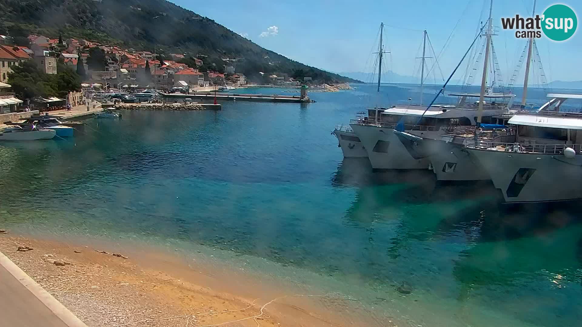 Webcam Bol Town Center & Marina – Live View from Bol, Brač