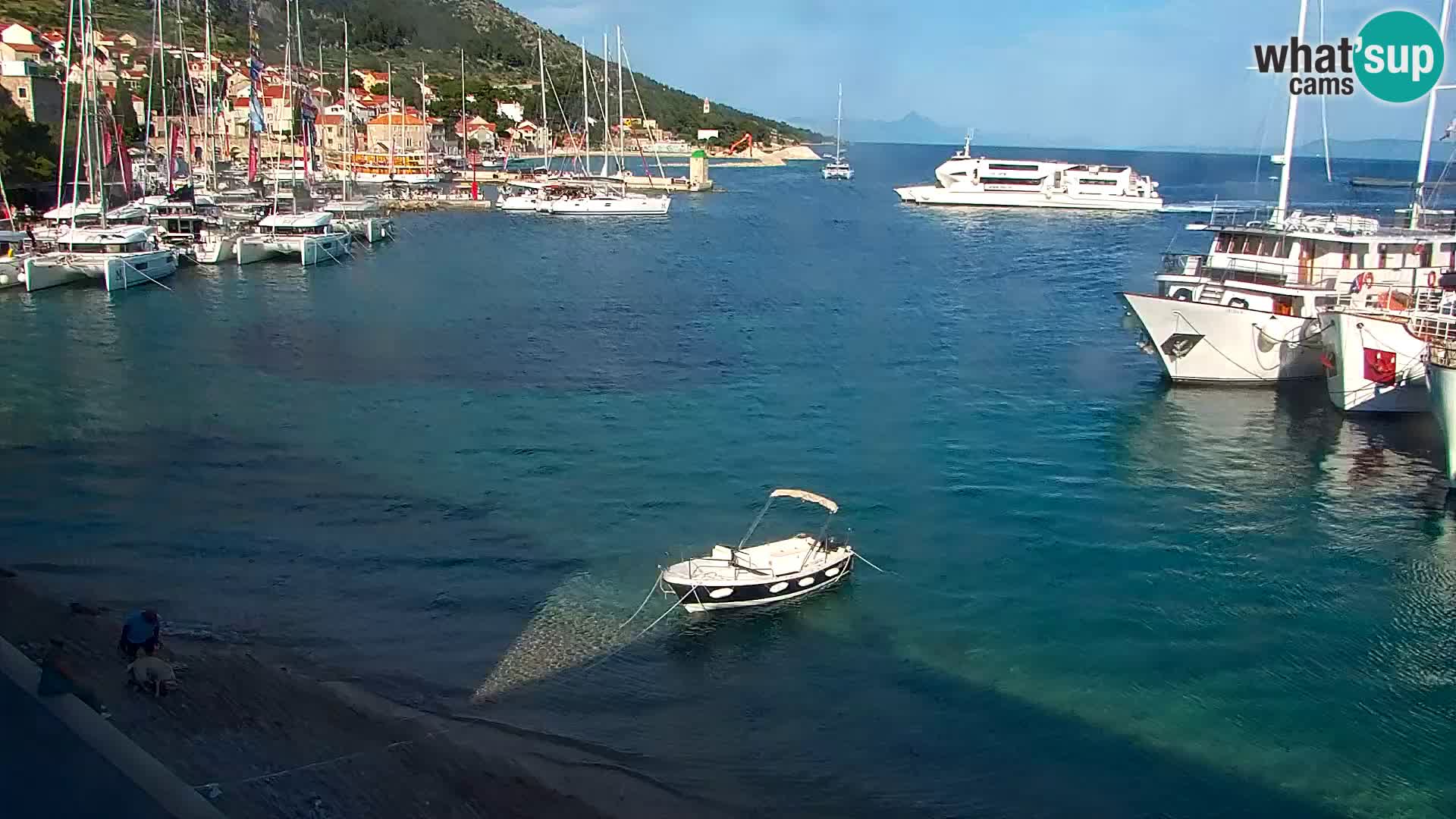 Webcam Bol Town Center & Marina – Live View from Bol, Brač
