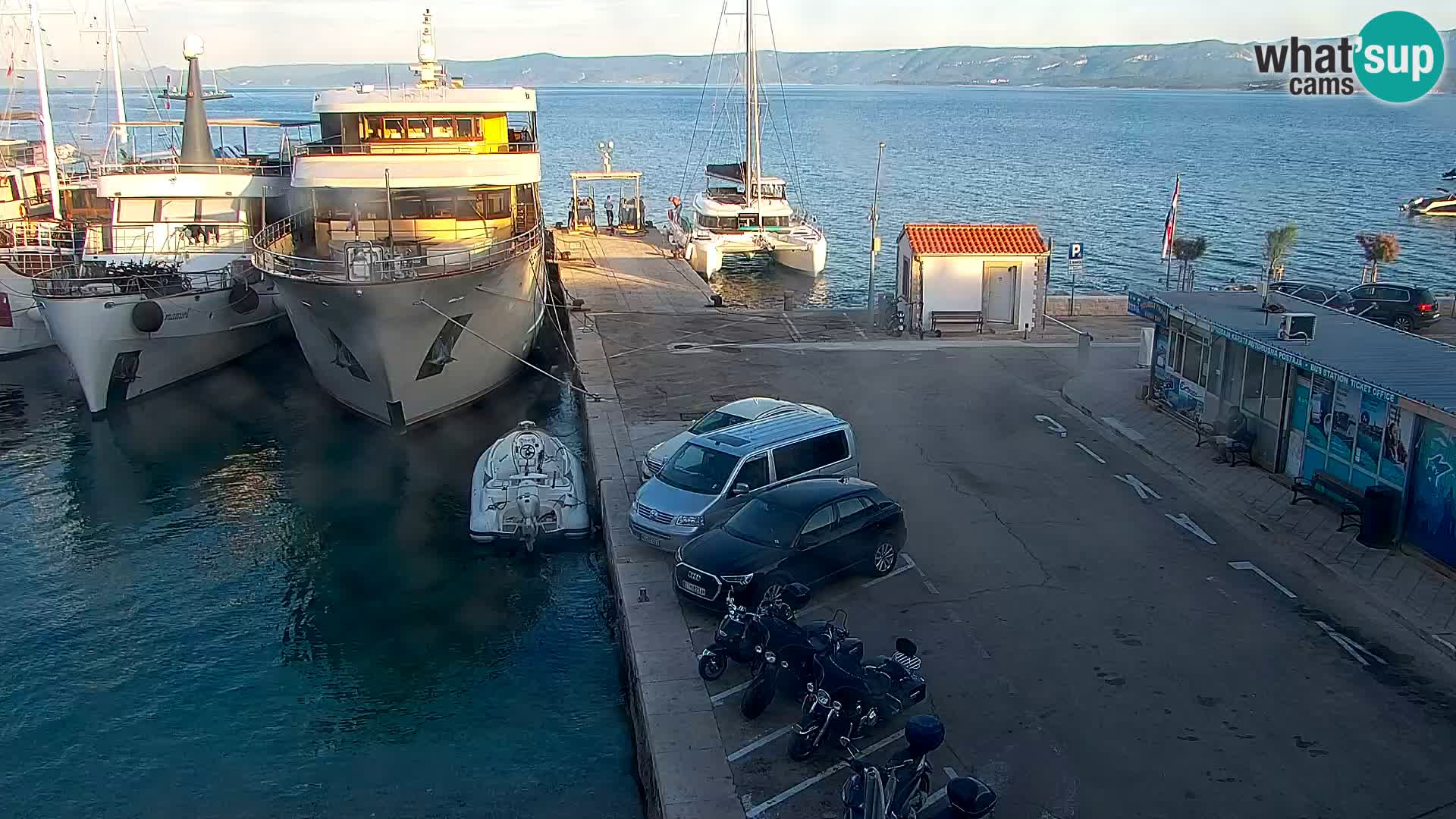 Webcam Bol Town Center & Marina – Live View from Bol, Brač