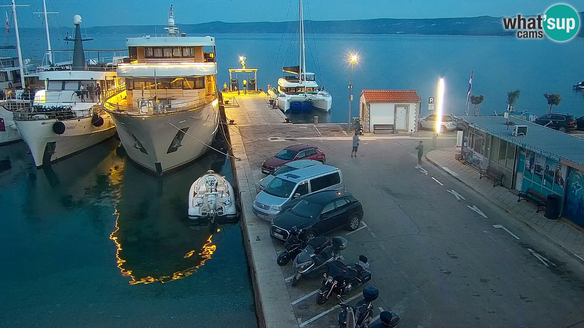 Webcam Bol Town Center & Marina – Live View from Bol, Brač