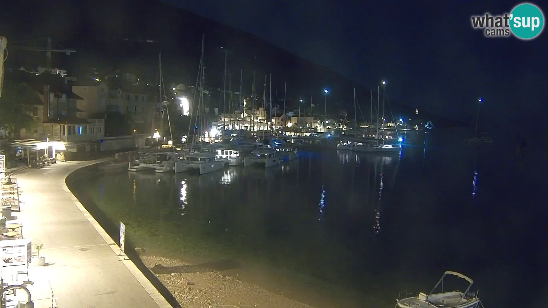 Webcam Bol Centro e Marina – Vista live dal porto di Bol