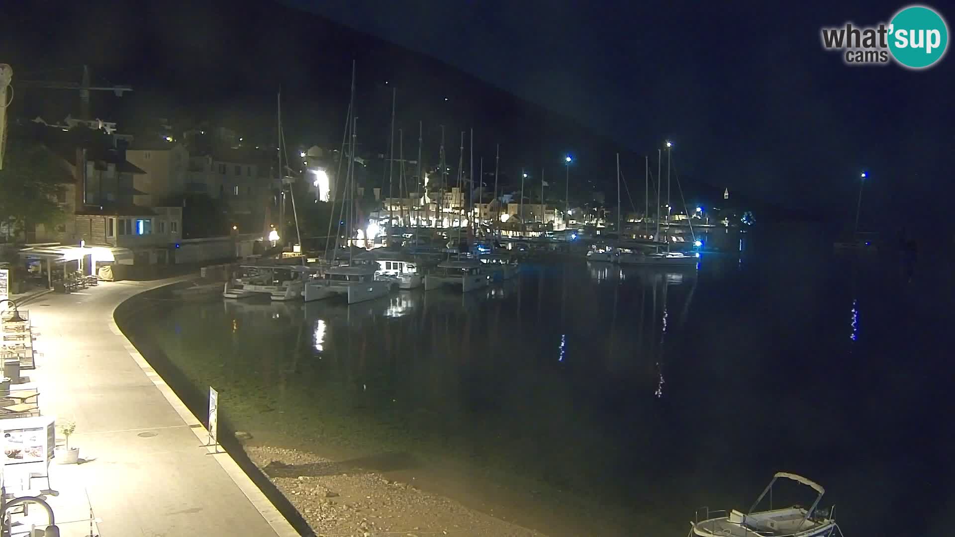 Webcam Bol Hafen & Ortszentrum – Liveblick aus Bol auf der Insel Brač