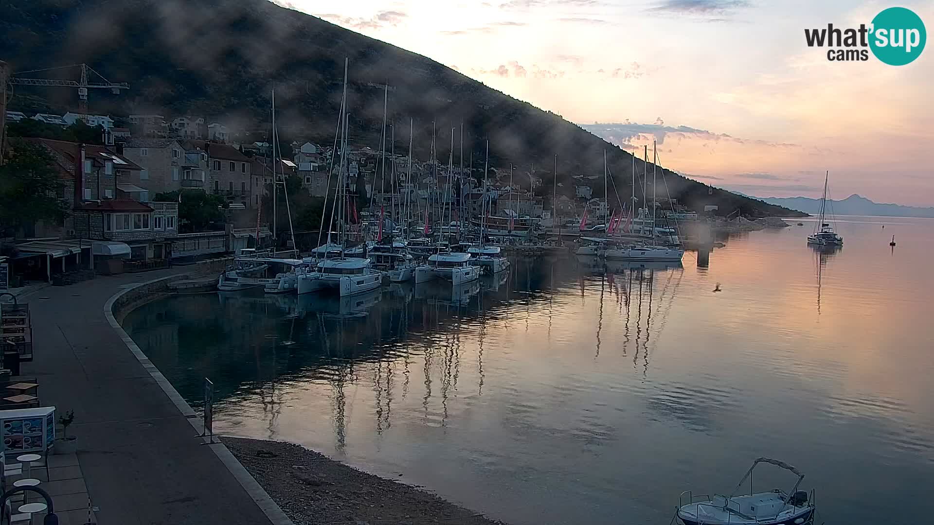 Webcam Bol Town Center & Marina – Live View from Bol, Brač
