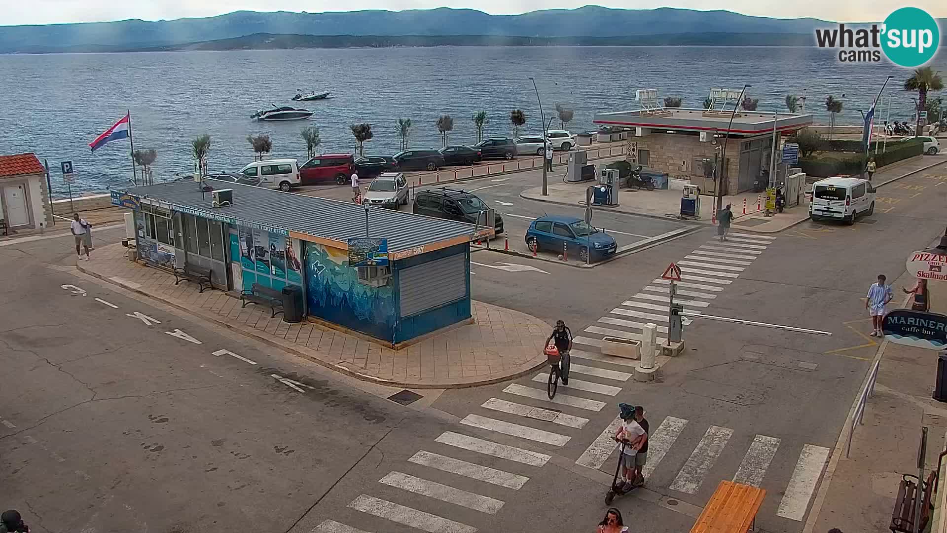 Webcam Bol Centro e Marina – Vista live dal porto di Bol