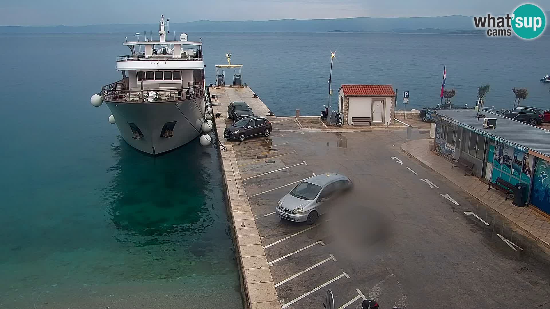 Webcam Bol Centro e Marina – Vista live dal porto di Bol