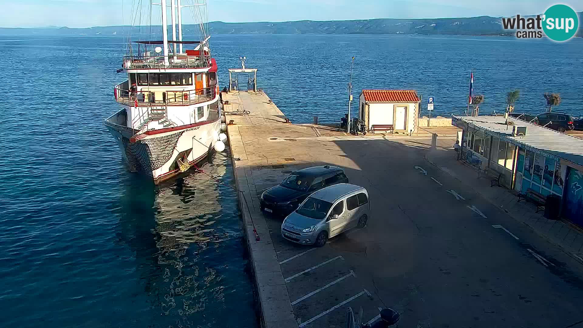 Webcam Bol Town Center & Marina – Live View from Bol, Brač