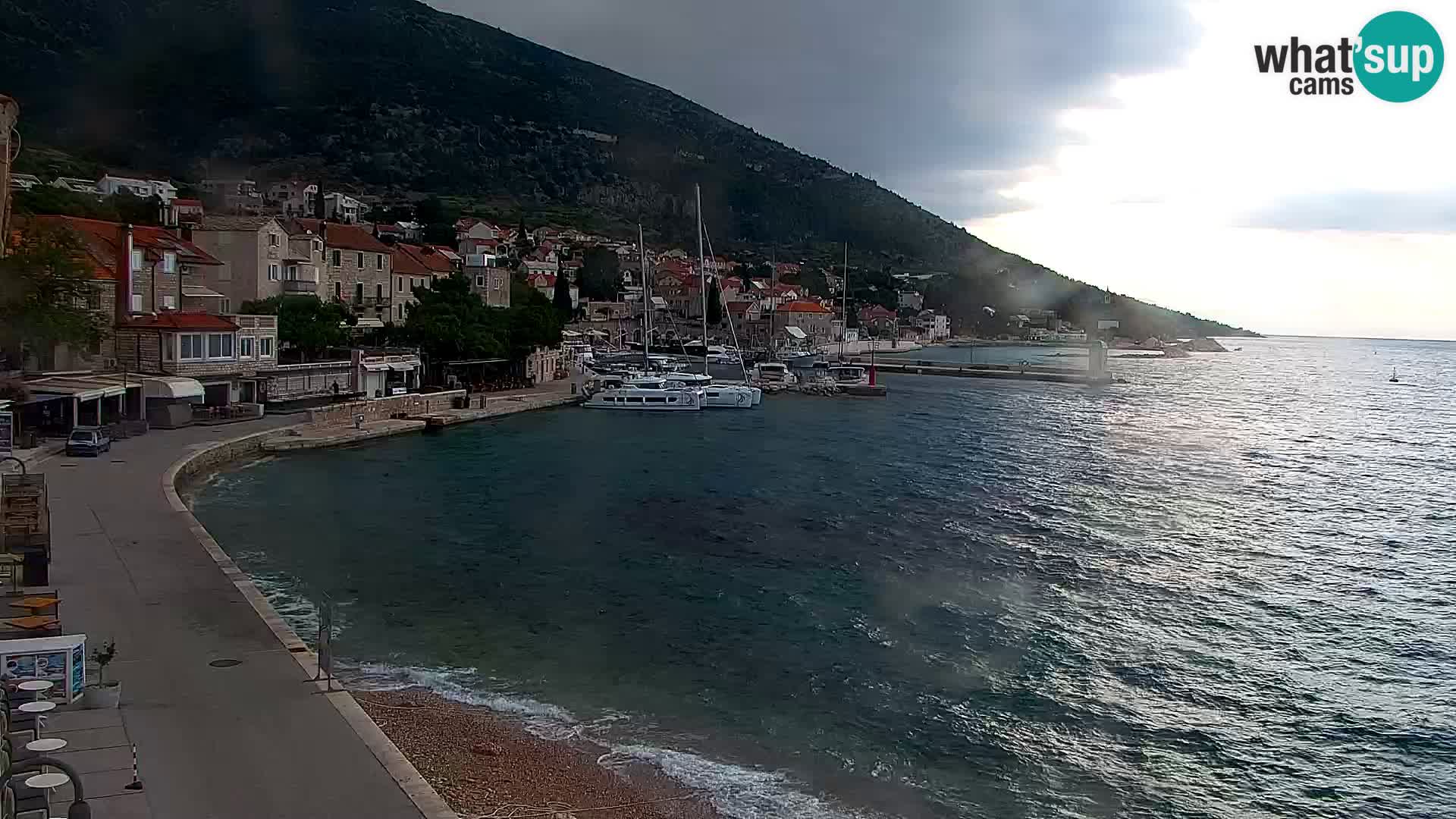Webcam Bol Centro e Marina – Vista live dal porto di Bol