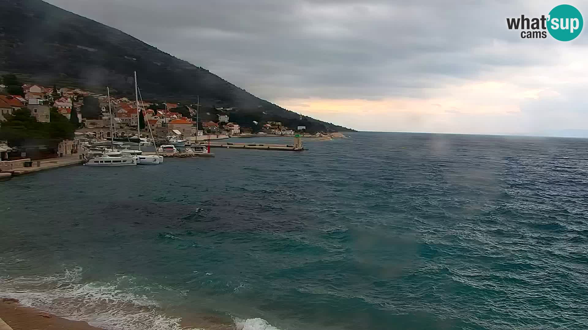 Webcam Bol Town Center & Marina – Live View from Bol, Brač