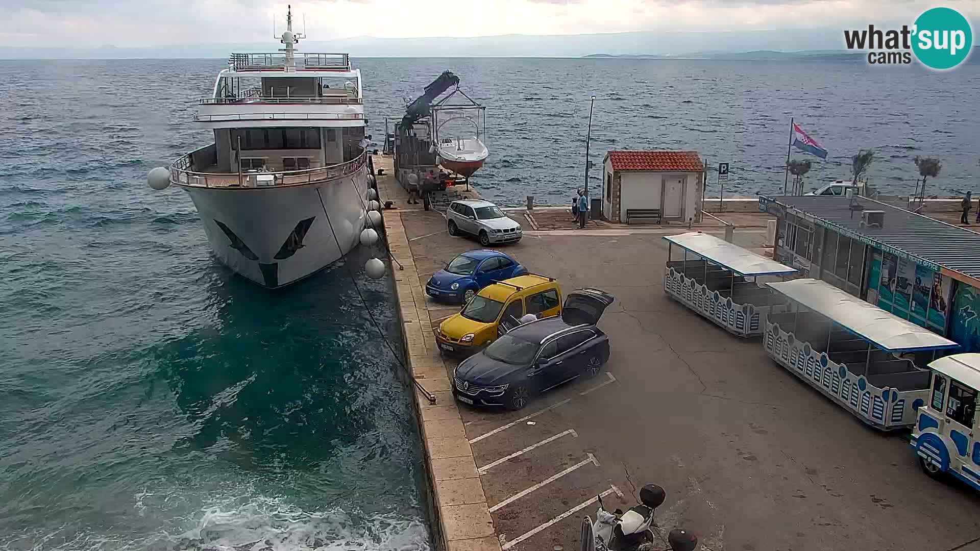 Webcam Bol Town Center & Marina – Live View from Bol, Brač