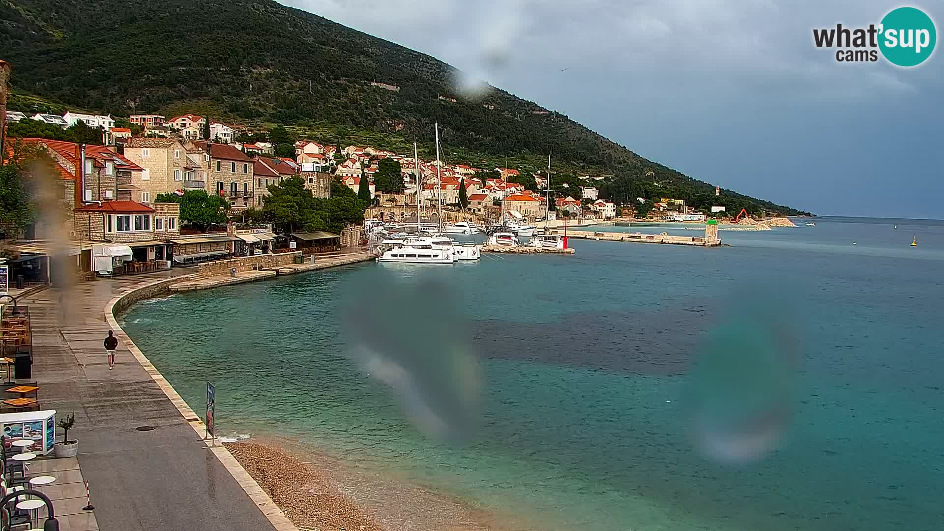 Webcam Bol Centro e Marina – Vista live dal porto di Bol