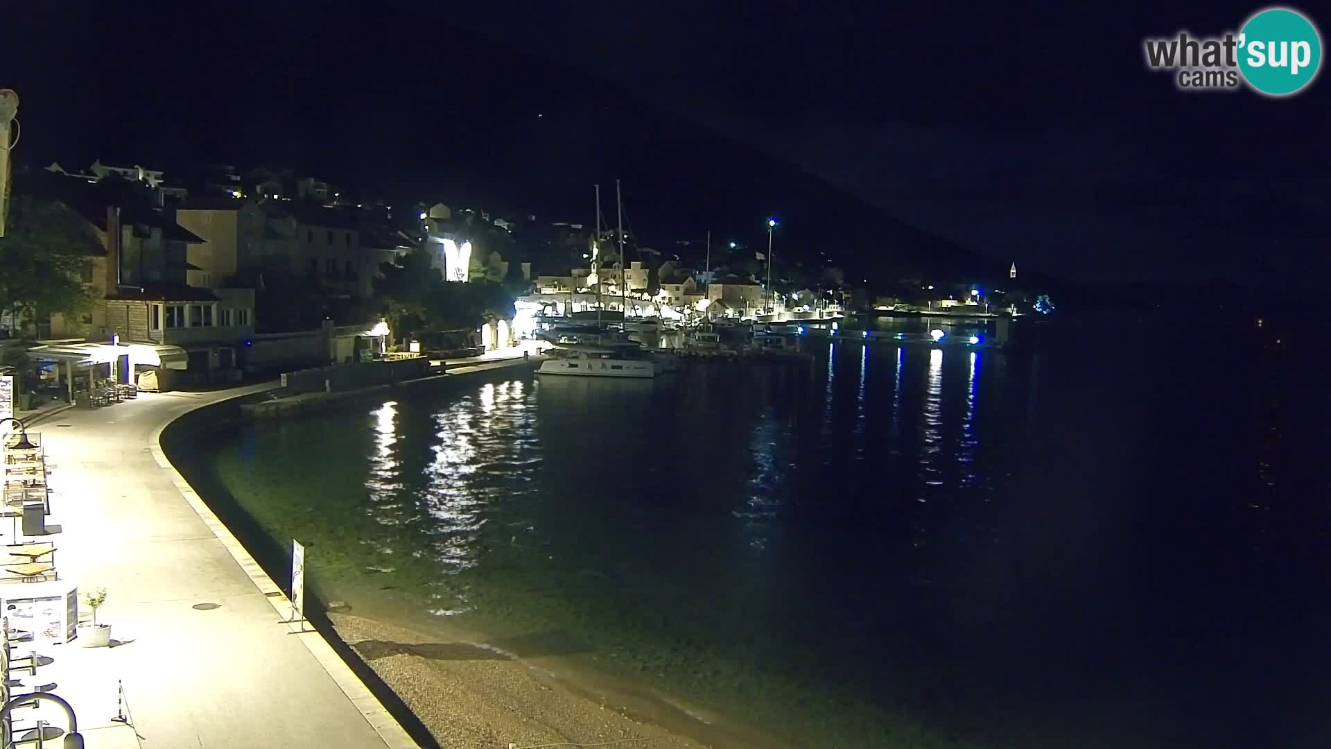 Webcam Bol Centro e Marina – Vista live dal porto di Bol