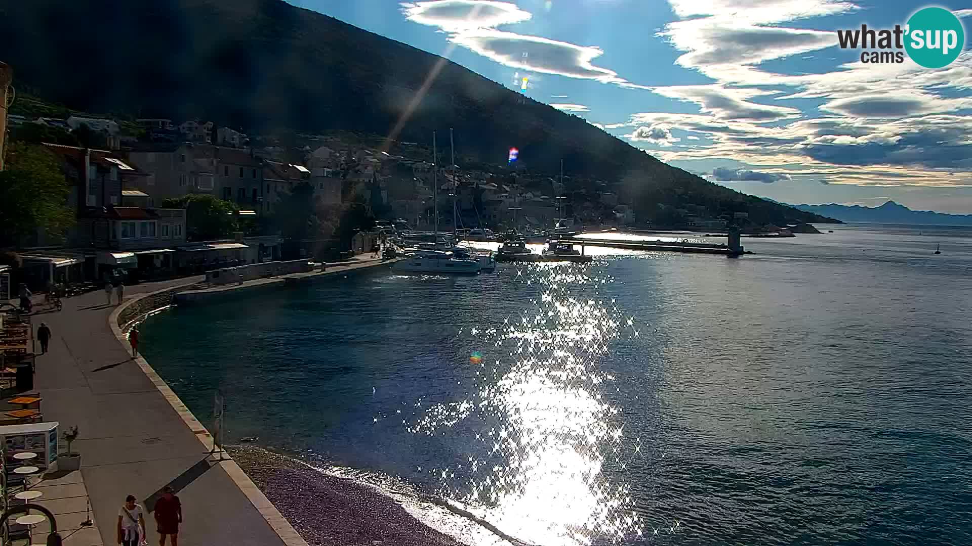 Webcam Bol Town Center & Marina – Live View from Bol, Brač