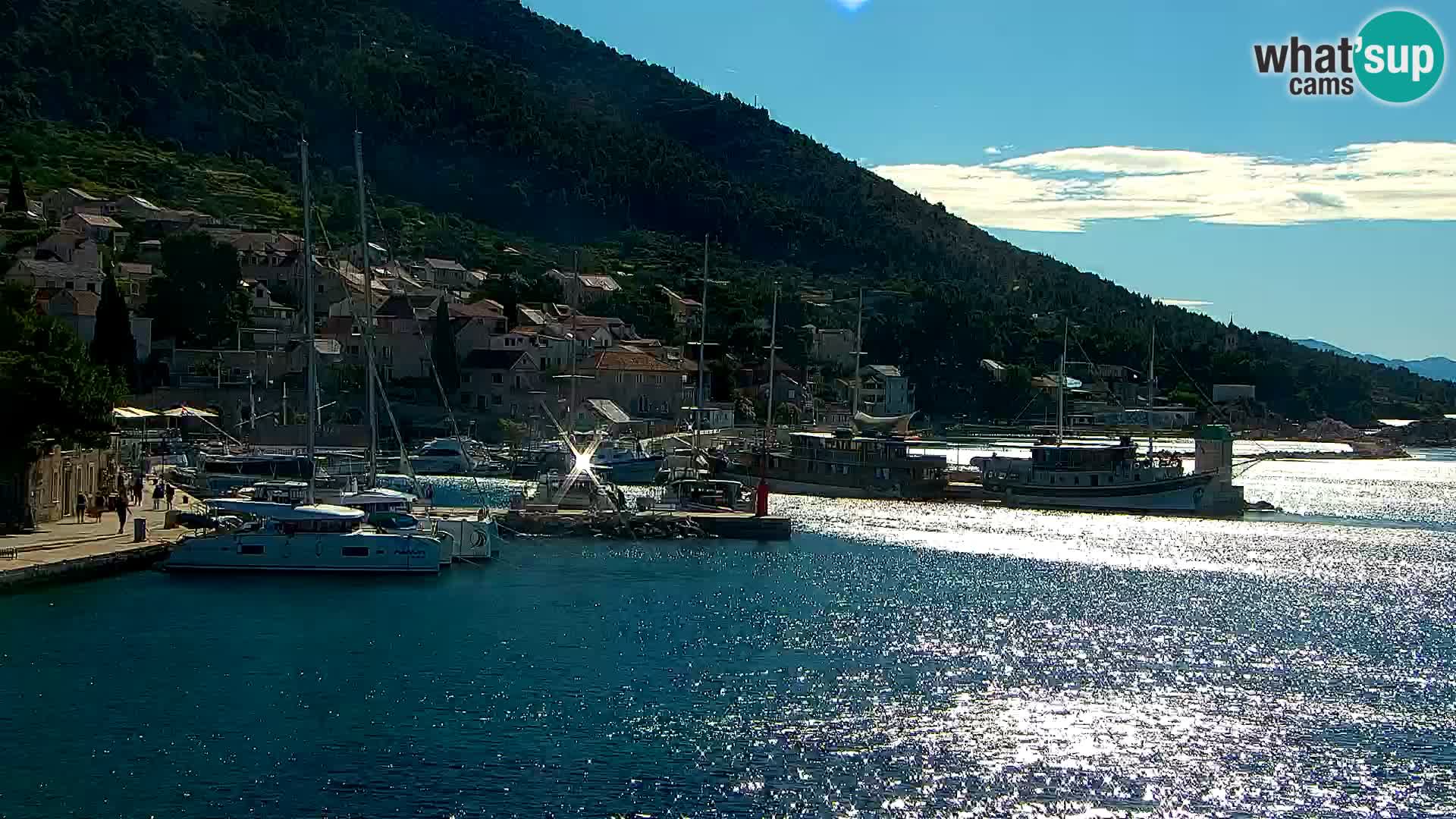 Webcam Bol Town Center & Marina – Live View from Bol, Brač