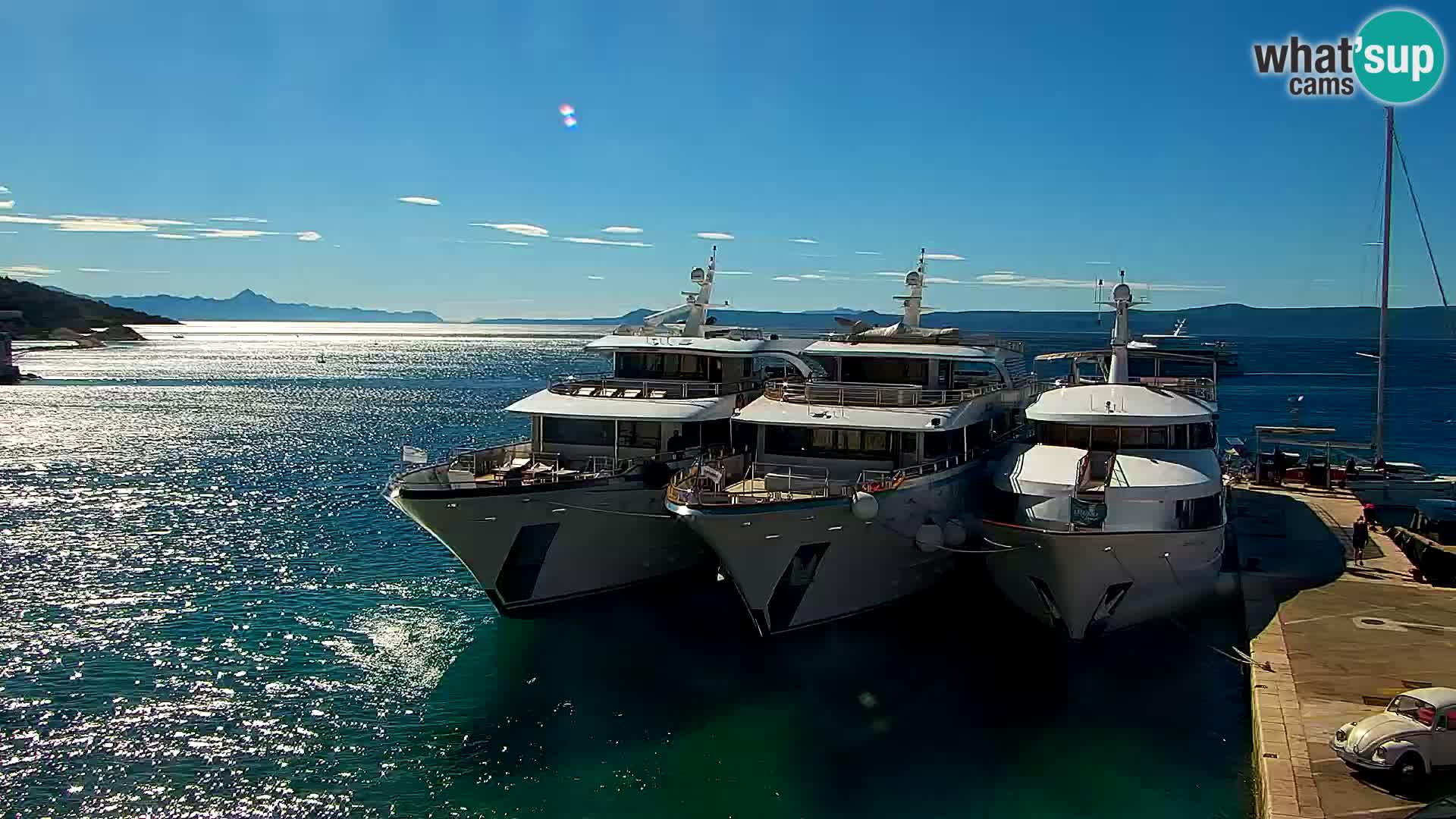 Webcam Bol Hafen & Ortszentrum – Liveblick aus Bol auf der Insel Brač