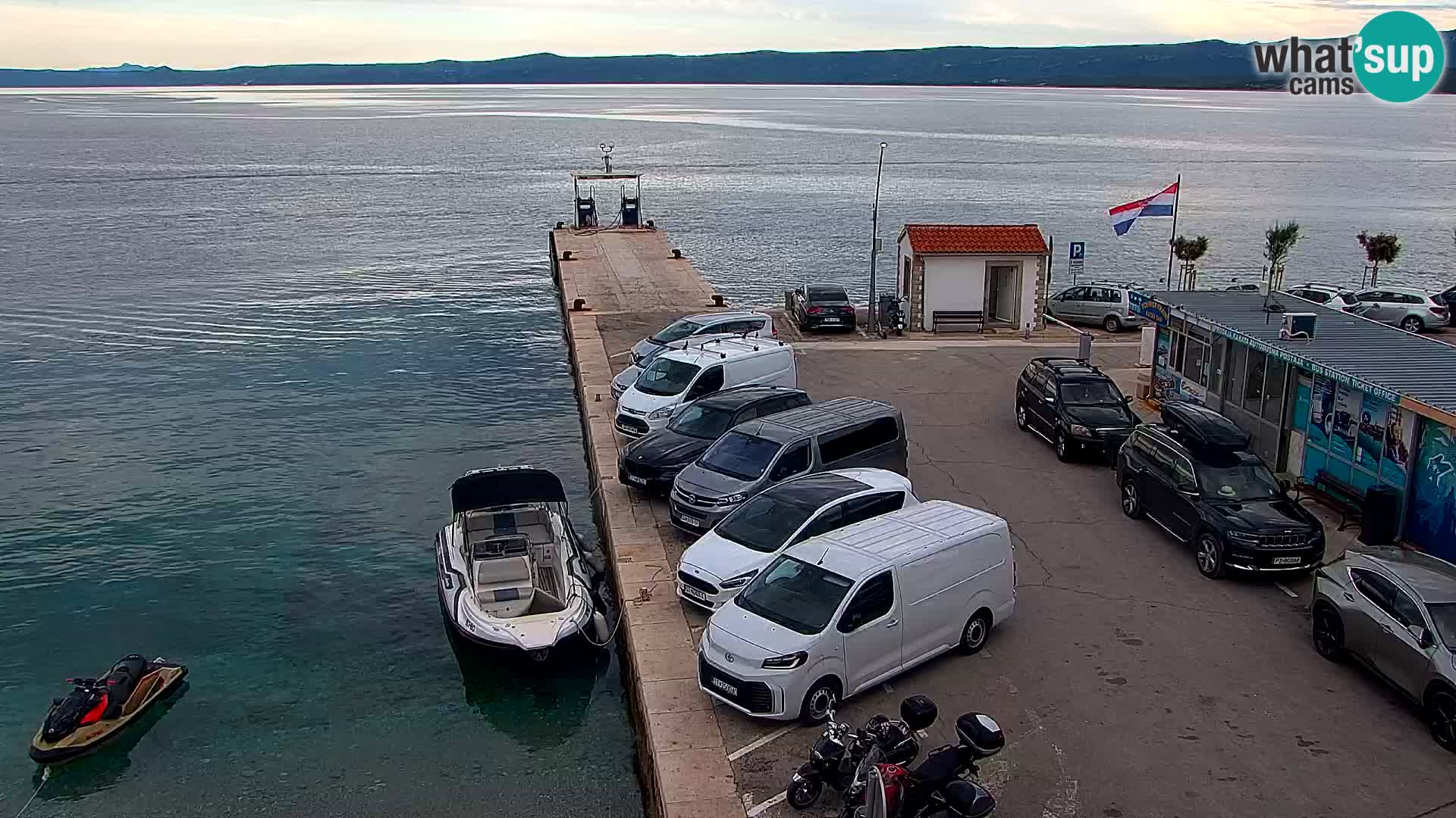 Webcam Bol Hafen & Ortszentrum – Liveblick aus Bol auf der Insel Brač
