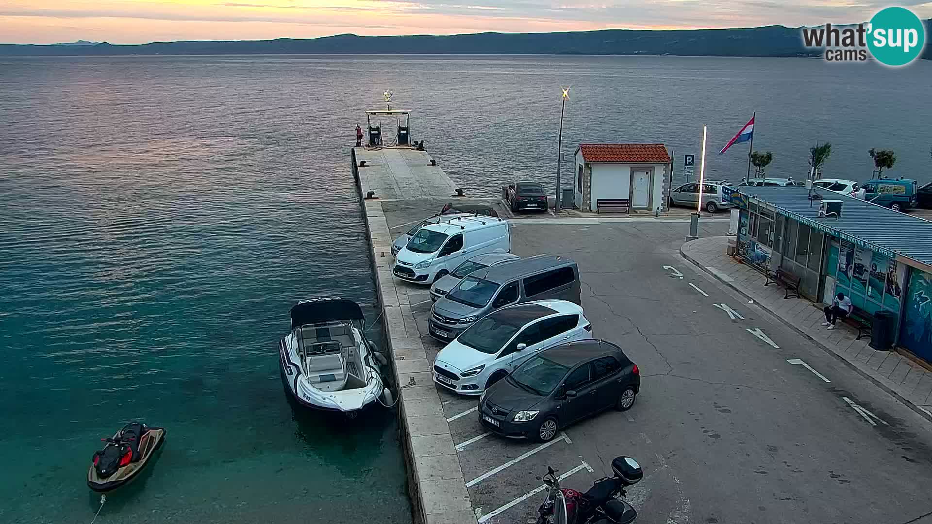 Webcam Bol Hafen & Ortszentrum – Liveblick aus Bol auf der Insel Brač