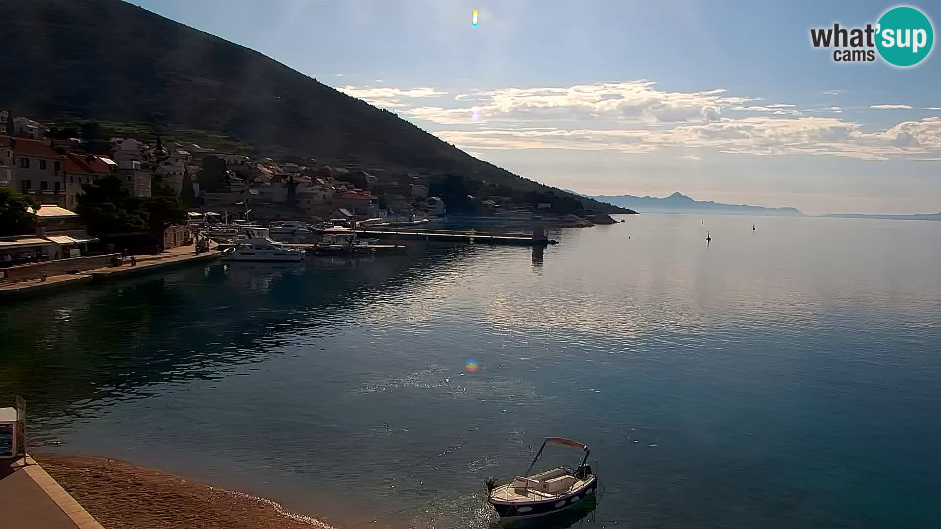 Webcam Bol Town Center & Marina – Live View from Bol, Brač