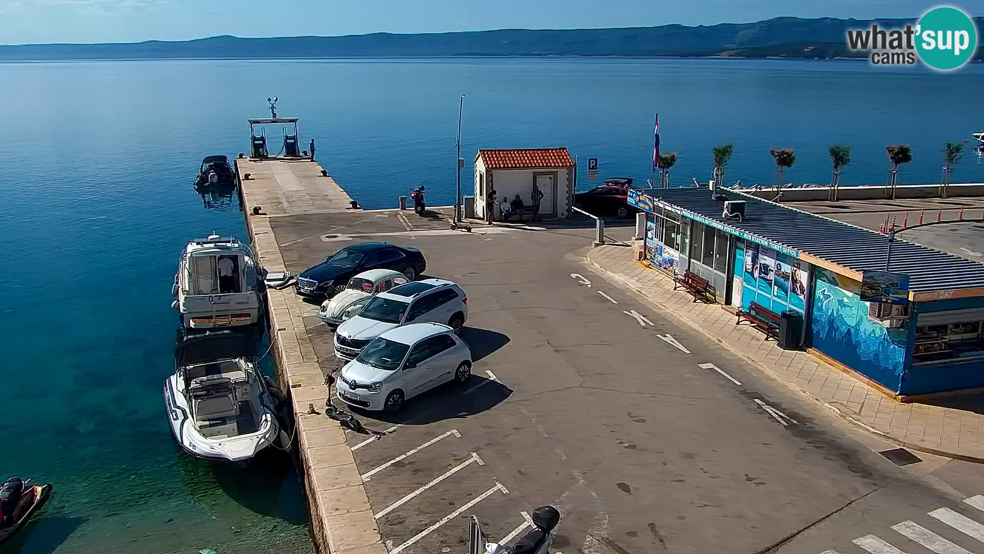 Webcam Bol Hafen & Ortszentrum – Liveblick aus Bol auf der Insel Brač