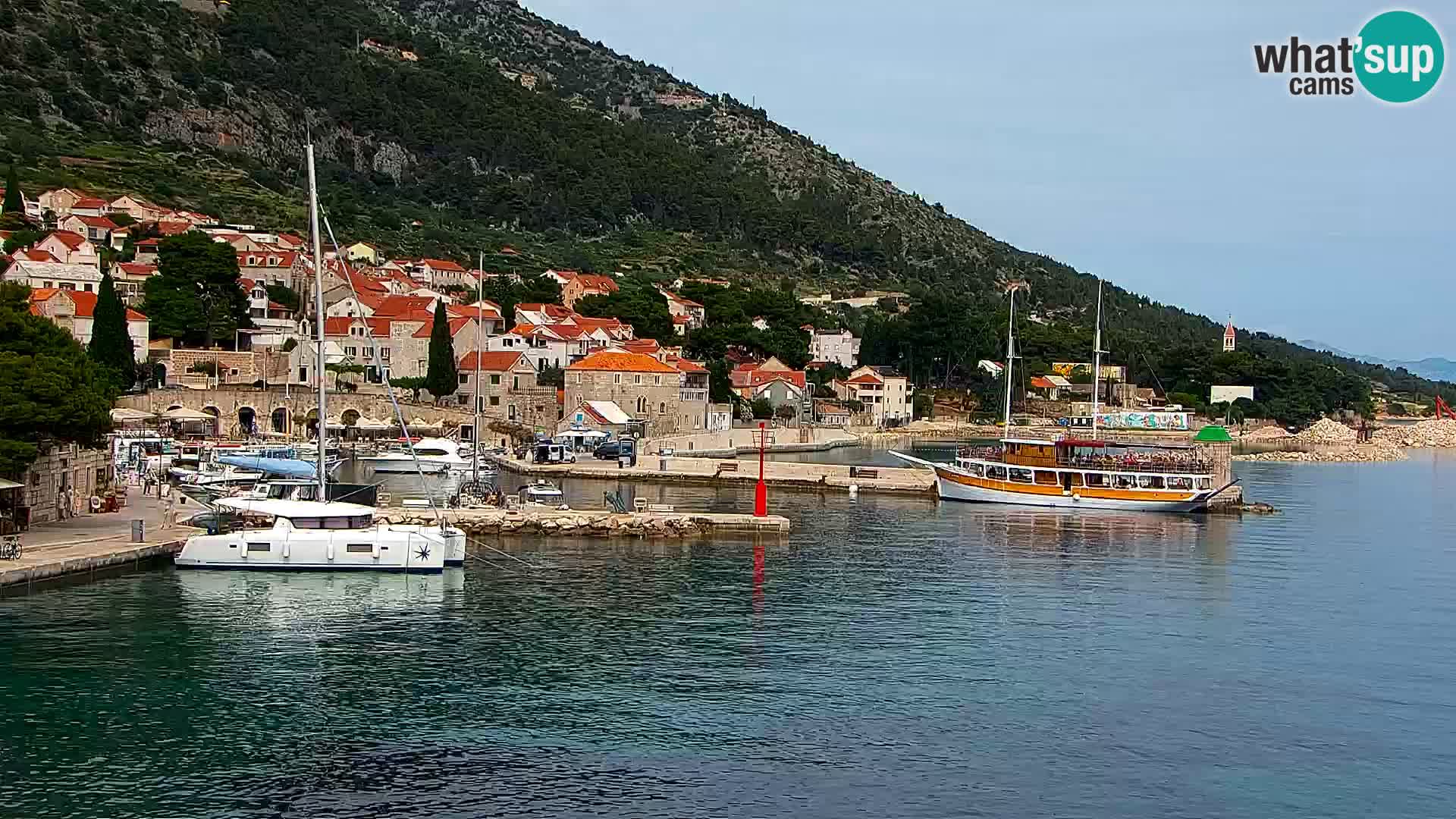 Webcam Bol Town Center & Marina – Live View from Bol, Brač