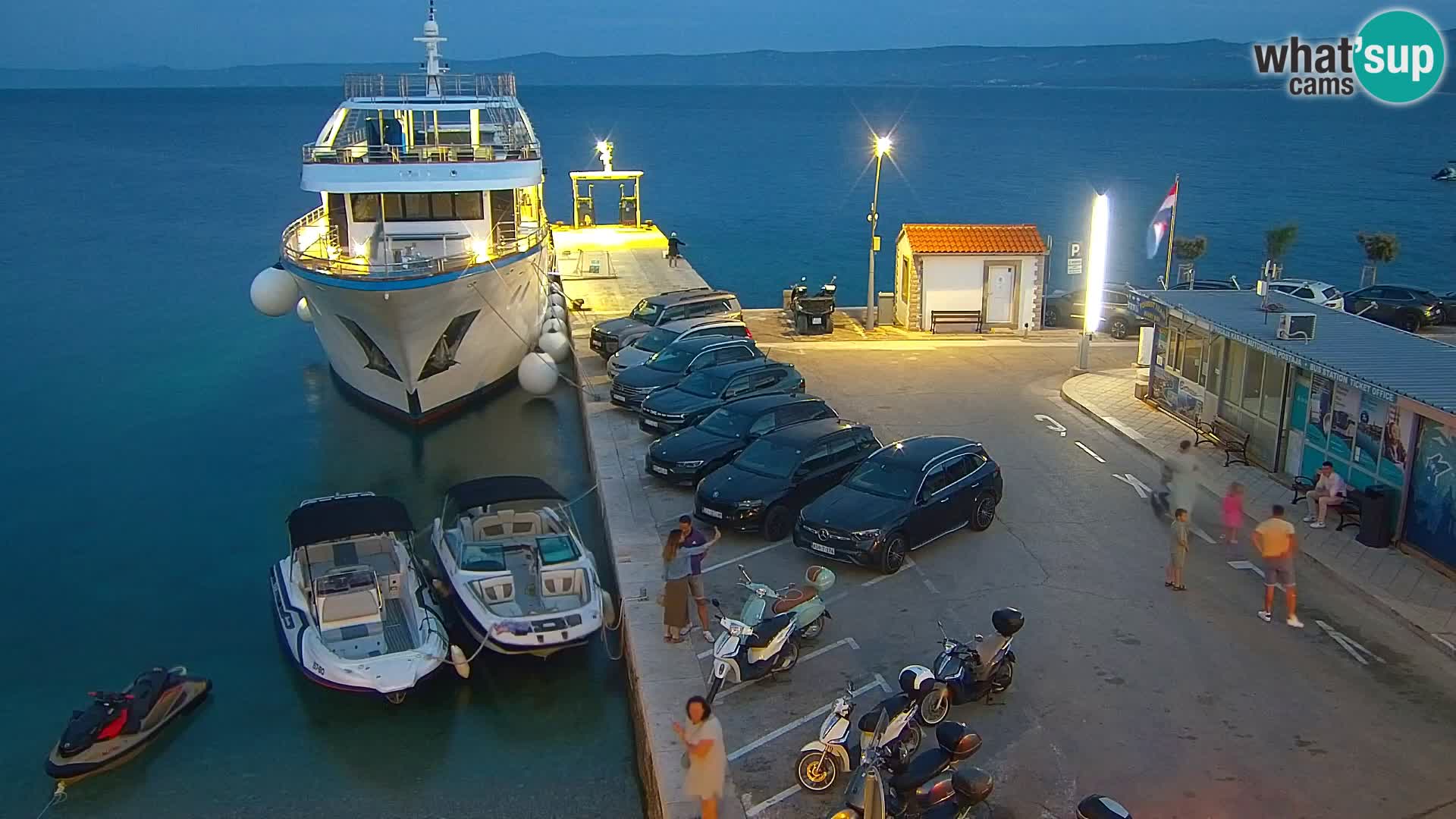 Webcam Bol Town Center & Marina – Live View from Bol, Brač