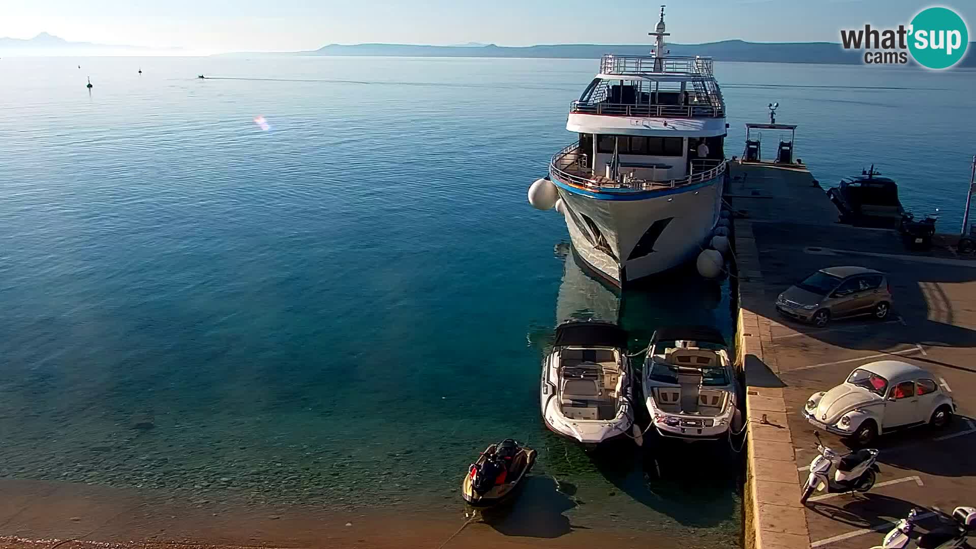 Webcam Bol Town Center & Marina – Live View from Bol, Brač