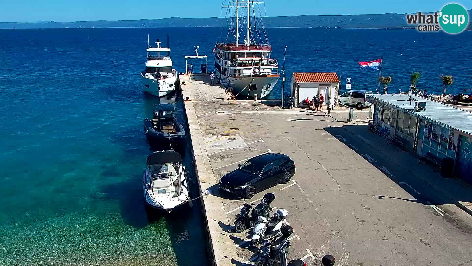 Webcam Bol Town Center & Marina – Live View from Bol, Brač